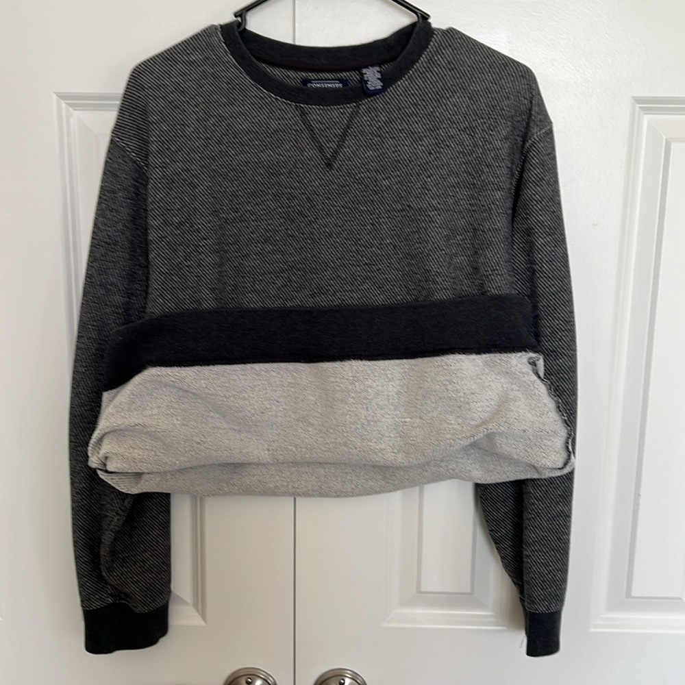 Crewneck - Picture 4 of 4